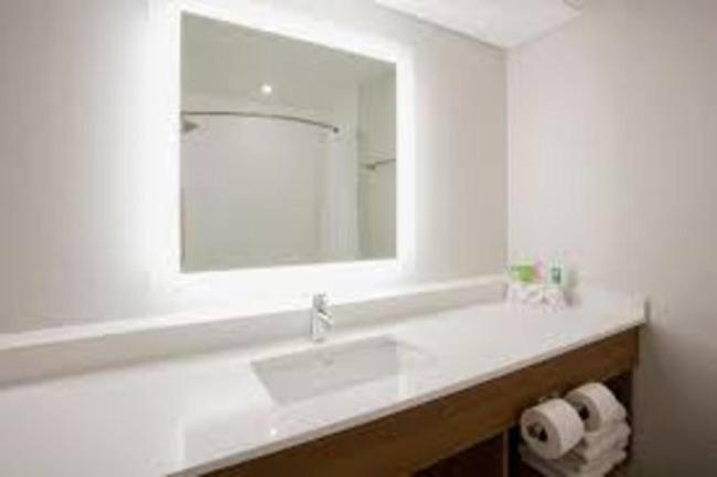 Comfort Suites Northlake Тъкър Екстериор снимка